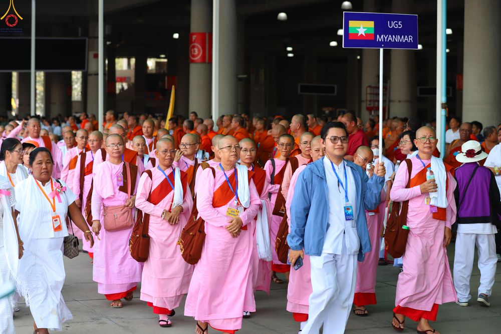 ภาพ No.323928:วันที่ 22 เมษายน พ.ศ.2569 (วันคุ้มครองโลก) พิธีถวายมหาสังฆทาน 40,000 กว่าวัดทั่วประเทศ ณ ลานธรรม พระมหาธรรมกายเจดีย์ วัดพระธรรมกาย