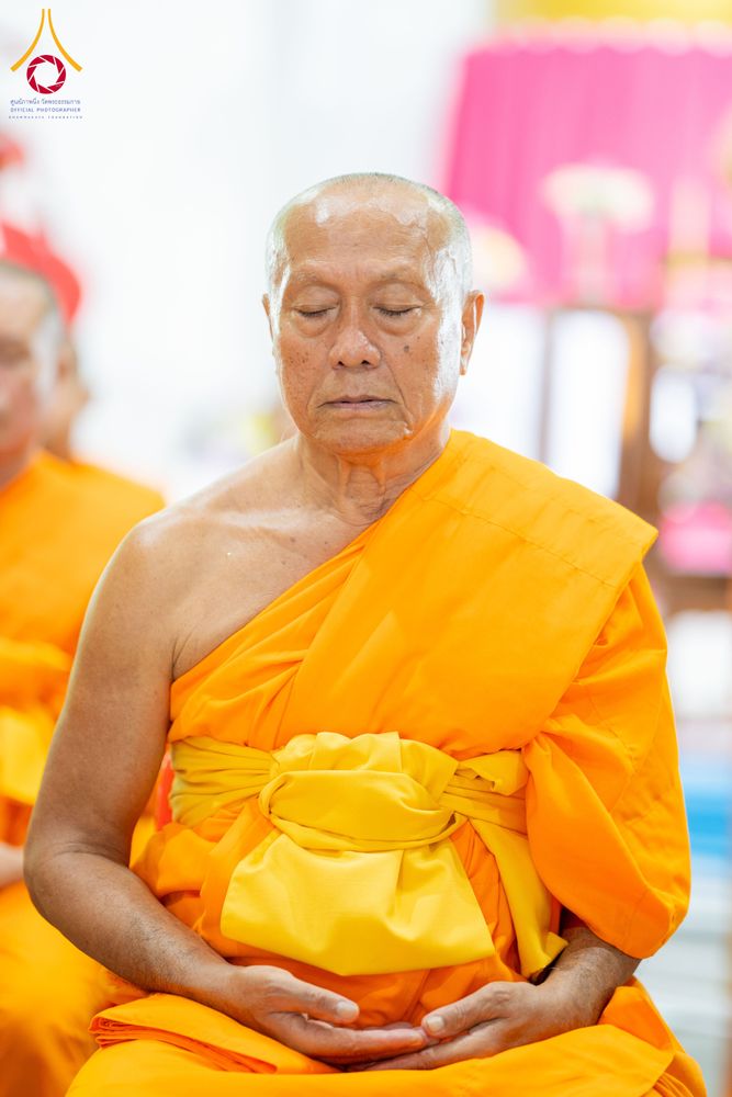 ภาพ No.336506:วันอาทิตย์ที่ 21 มิถุนายน 2569  พิธีตักบาตรพระใหม่ โครงการอุปสมบทหมู่ รุ่นผู้บริหาร  ณ วิหารคด วัดพระธรรมกาย