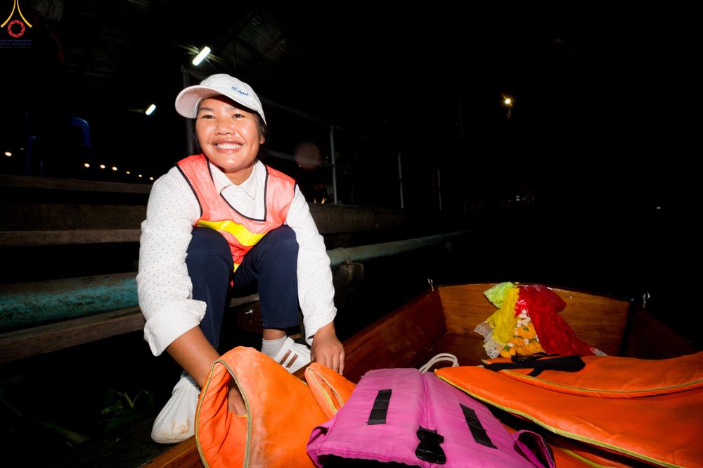 ภาพ No.300688:ภาพเบื้องหลังอาสาสมัครรวมใจ ชุดที่ 3 ในโครงการธรรมยาตรา กตัญญูบูชา มหาปูชนียาจารย์ พระมงคลเทพมุนี(สด จนฺทสโร) พระผู้ปราบมาร อนุสรณ์สถาน 7 แห่ง ปีที่ 14