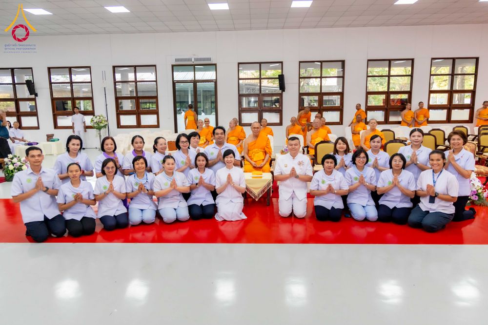 ภาพ No.316179:วันเสาร์ที่ 28 มีนาคม พ.ศ. 2569 พิธีบำเพ็ญกุศล คุณพ่อณรงค์ จินตมากุล  สิริอายุ 99 ปี 11 เดือน โยมบิดา พระครูปลัดรัตนวีรวัฒน์ (รังสฤษดิ์ อิทฺธิจินตโก) ที่ปรึกษาเจ้าคณะจังหวัดปทุมธานี เจ้าอาวาสวัดพระธรรมกาย  ณ ห้องปลูกศรัทธา 2 วัดพระธรรมกาย ปทุมธานี