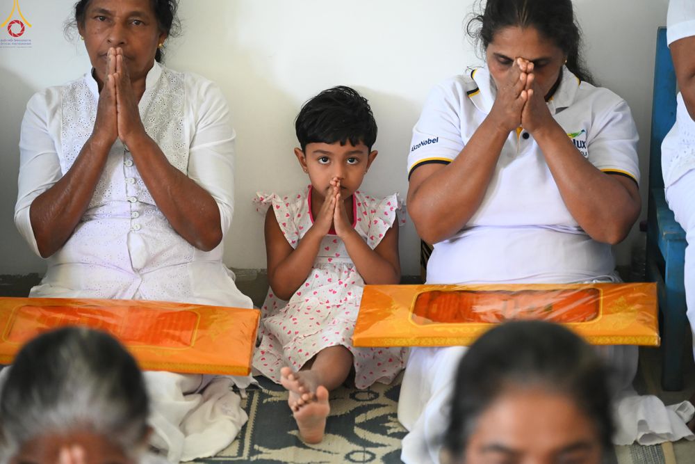 ภาพ No.284314:วันที่ 28 ตุลาคม พ.ศ.2568 กฐินสมทบต่างประเทศ โดยคณะศิษยานุศิษย์ บูชาธรรม 81 ปี หลวงพ่อธัมมชโย ณ วัดศรีสุคตาราม บาลังโกด้า ศรีลังกา