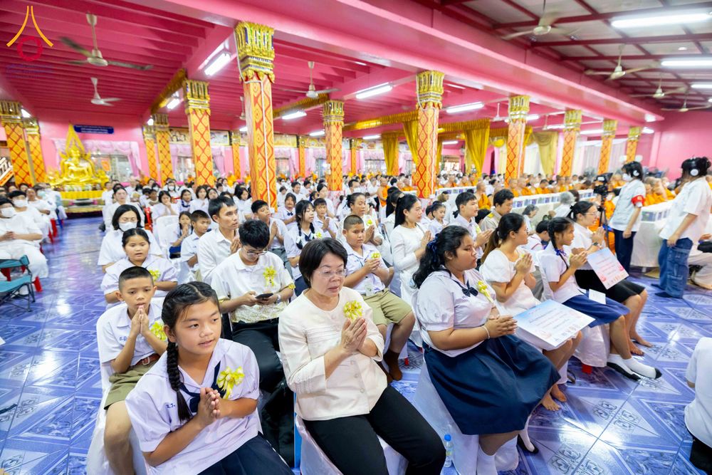 ภาพ No.298332:วันที่ 17 มกราคม พ.ศ. 2569  พิธีเจริญพระพุทธมนต์ ปฏิบัติธรรม มอบทุนการศึกษา ถวายสังฆทาน 109 วัด โครงการธรรมยาตราปีที่ 14 ณ วัดตะเคียน อำเภอบางกรวย จังหวัดนนทบุรี