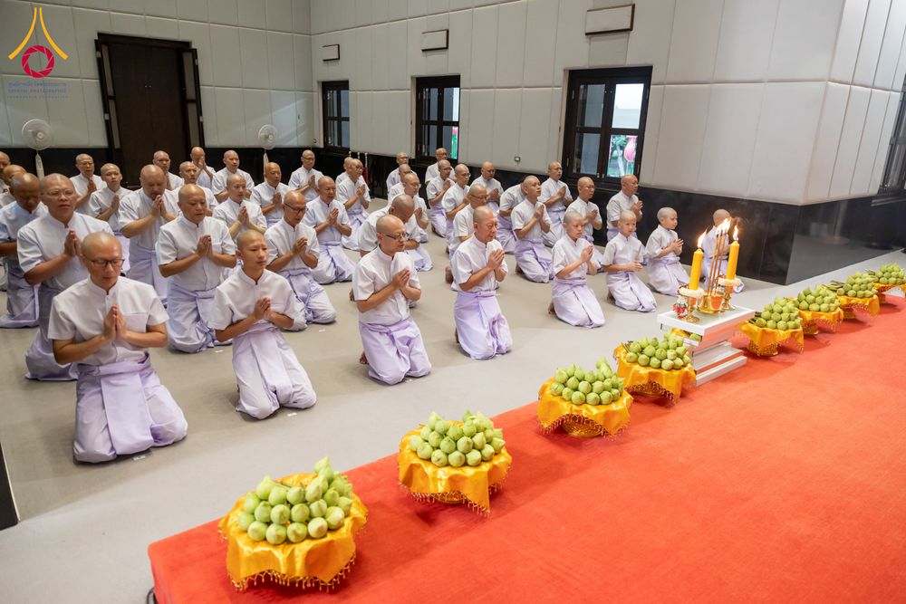 ภาพ No.286510:วันเสาร์ที่ 12 กรกฏาคม พ.ศ.2568 พิธีบรรพชาอุปสมบท  โครงการบรรพชาอุปสมบทหมู่ ธรรมทายาทนานาชาติ(ภาคภาษาจีน), โครงการบรรพชาสามเณร โรงเรียนนานาชาติ รุ่นที 14