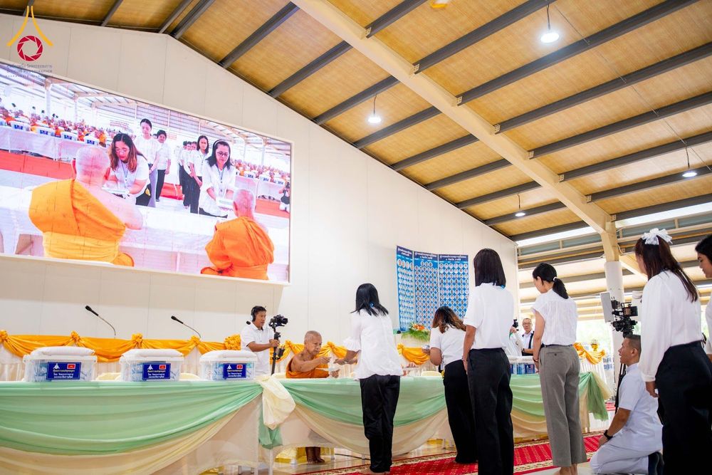 ภาพ No.348985:วันที่ 12 กันยายน พ.ศ.2569 พิธีตักบาตรแด่คณะสงฆ์ 323 วัด 4 จังหวัดชายแดนภาคใต้ พิธีถวายสังฆทานแด่คณะสงฆ์ 323 วัด ปีที่ 22 ครั้งที่ 189 พิธีมอบกองทุนหนุนแรงใจช่วยครูใต้ ปีที่ 19 ครั้งที่ 151 และพิธีทำบุญอุทิศส่วนกุศลให้ผู้วายชนม์ ณ ศูนย์อบรมเยาวชนปัตตานี 