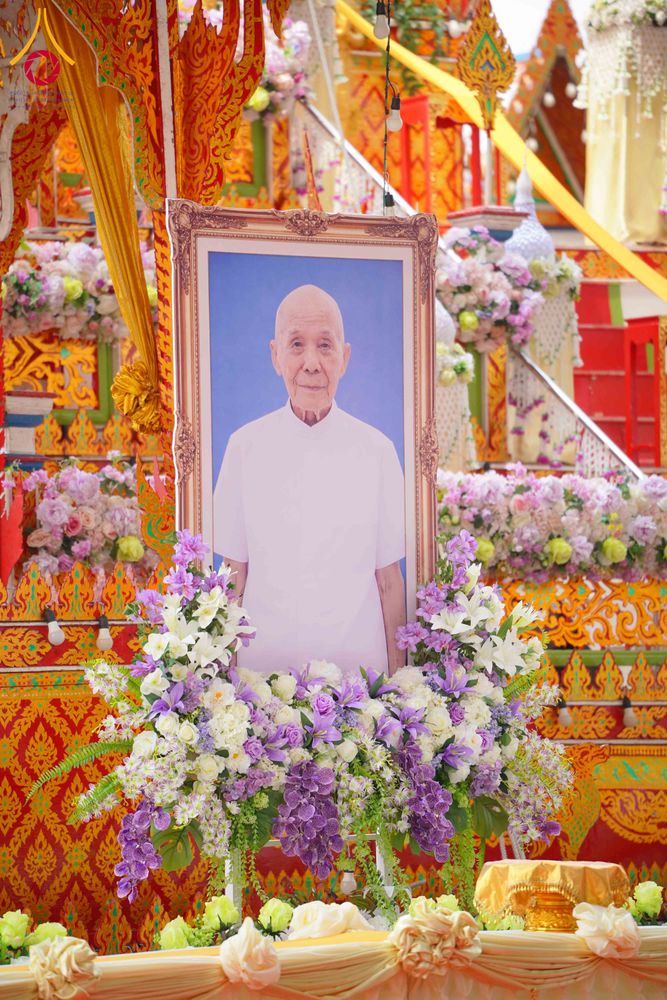 ภาพ No.316507:วันอาทิตย์ที่ 29 มีนาคม พ.ศ. 2569 พิธีทอดผ้าบังสุกุลและพิธีชำระร่าง โยมพ่อณรงค์ จินตมากุล  สิริอายุ 99 ปี 11 เดือน โยมบิดา พระครูปลัดรัตนวีรวัฒน์ (รังสฤษดิ์ อิทฺธิจินตโก) ที่ปรึกษาเจ้าคณะจังหวัดปทุมธานี เจ้าอาวาสวัดพระธรรมกาย  ณ ฌาปนสถานชั่วคราว ทางเข้า 