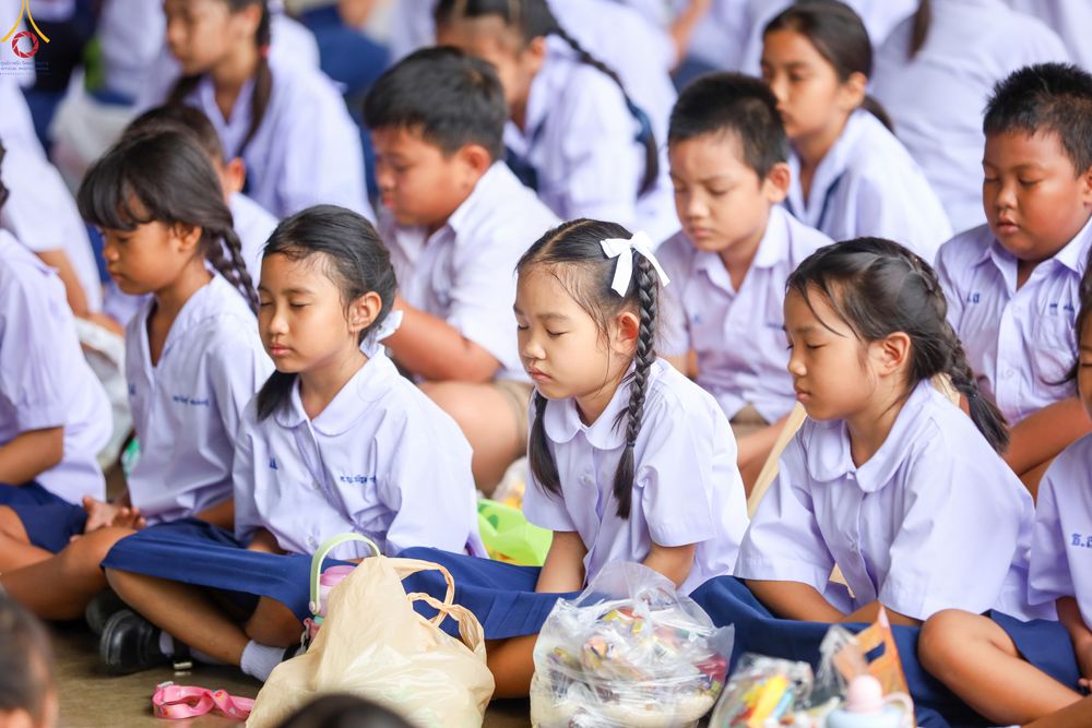 ภาพ No.333640:วันพฤหัสบดี ที่ 11 มิถุนายน พ.ศ.2569 โครงการตักบาตรปลื้มใจ" เนื่องในวันไหว้ครู  ณ โรงเรียนธนสิทธิ์อนุสรณ์ อ.บางพลี จ.สมุทรปราการ