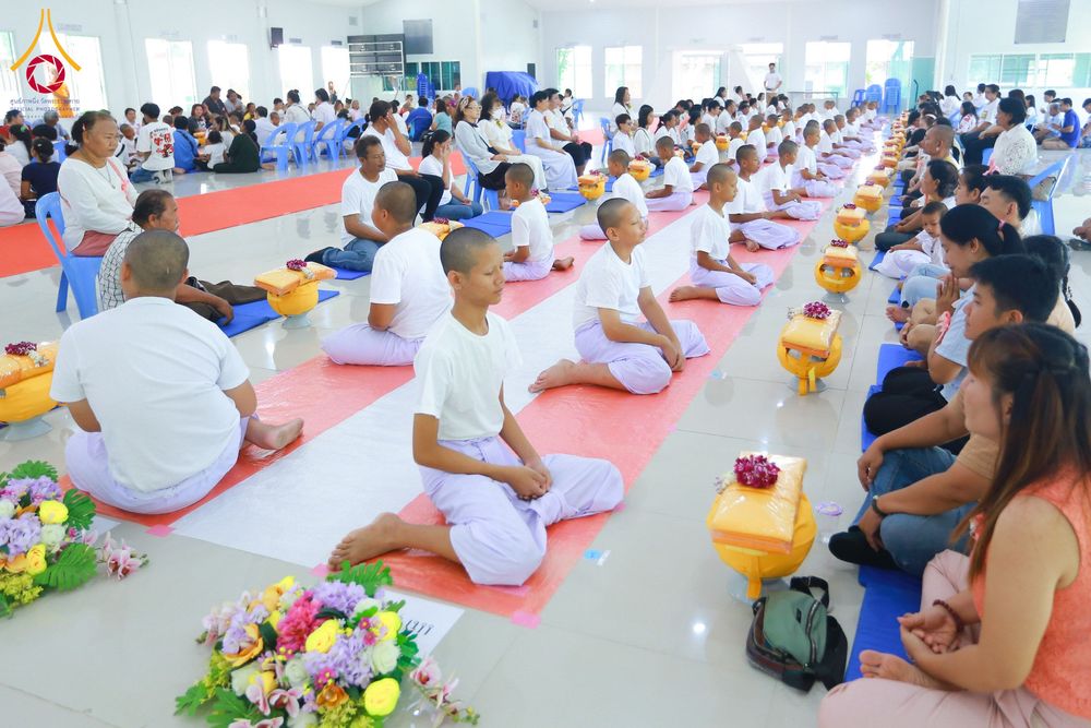 ภาพ No.319644:วันเสาร์ที่ 4 เมษายน พ.ศ.2569 พิธีขอขมา มอบผ้าไตร บรรพชาสามเณร ศูนย์อบรมเยาวชนนครปฐม