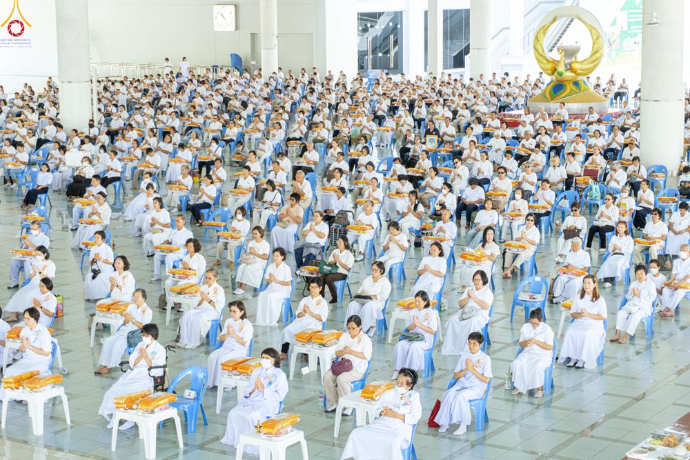 ภาพ No.317604:วันพฤหัสบดีที่ 2 เมษายน พ.ศ.2569 พิธีบุพเปตพลี ครั้งที่ 180 ณ หอฉันคุณยายอาจารย์ฯ วัดพระธรรมกาย