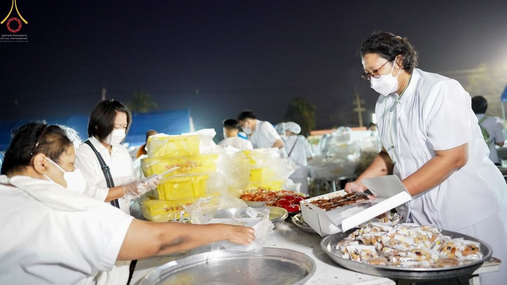 ภาพ No.71140:พิธีถวายภัตตาหารเป็นสังฆทาน แด่คณะพระธรรมยาตราฯ ในโครงการธรรมยาตราฯ ปีที่ 11 ณ อนุสรณ์สถานคลองบางนางแท่น อ.สามพราน จ.นครปฐม วันที่ 14 มกราคม พ.ศ. 2566