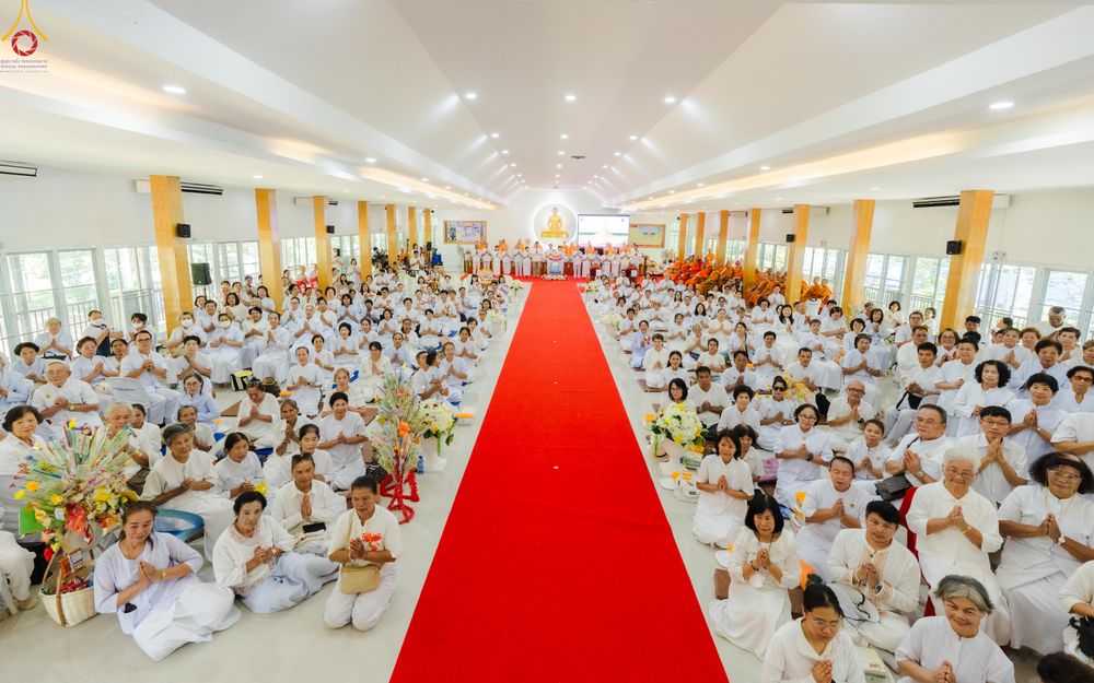 ภาพ No.331654:วันพุธที่ ๓ มิถุนายน พ.ศ.๒๕๖๙ พิธีทอดผ้าป่า ปฏิบัติธรรมกลั่นแผ่นดิน พิธีโปรยรัตนชาติ  และ พิธีตอกเสาเข็ม มงคลต้นแรก สถาปนา "องค์พระเจดีย์เพื่อสร้างสันติภาพโลก"  องค์แรก ครั้งแรกของลำปาง ประตูสู่ภาคเหนือ  ณ ศูนย์ปฏิบัติธรรมเถินเทิดธรรม อ.เถิน จ.ลำปาง