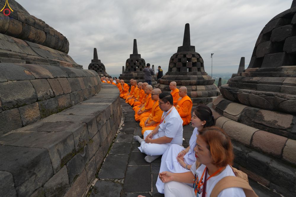 ภาพ No.331634:วันอาทิตย์ที่ 31 พฤษภาคม พ.ศ. 2569 เทศกาลวิสาขบูชานานาชาติ มหาเจดีย์บุโรพุทโธ (Borobudur) ในจังหวัดชวากลาง ประเทศอินโดนีเซีย