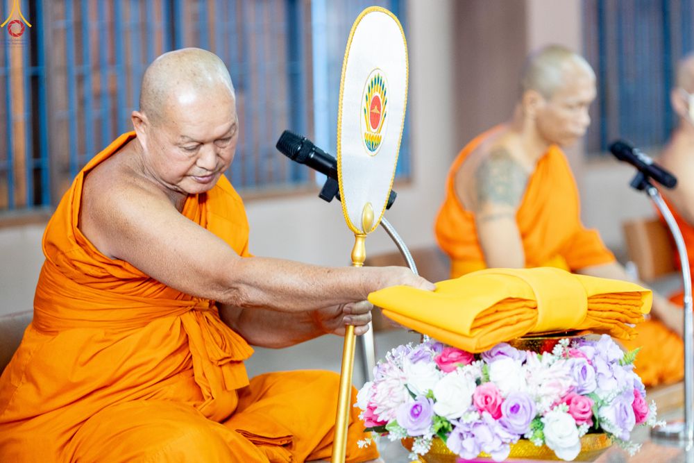 ภาพ No.288552:วันที่ 5 มกราคม พ.ศ. 2569 พิธีทอดผ้าป่าทำนุบำรุงศาสนสถาน ณ วัดอัมพวัน ต.สองพี่น้อง อ.สองพี่น้อง จ.สุพรรณบุรี ในโครงการธรรมยาตรา กตัญญูบูชา มหาปูชนียาจารย์ พระมงคลเทพมุนี(สด จนฺทสโร) พระผู้ปราบมาร อนุสรณ์สถาน 7 แห่ง ปีที่ 14