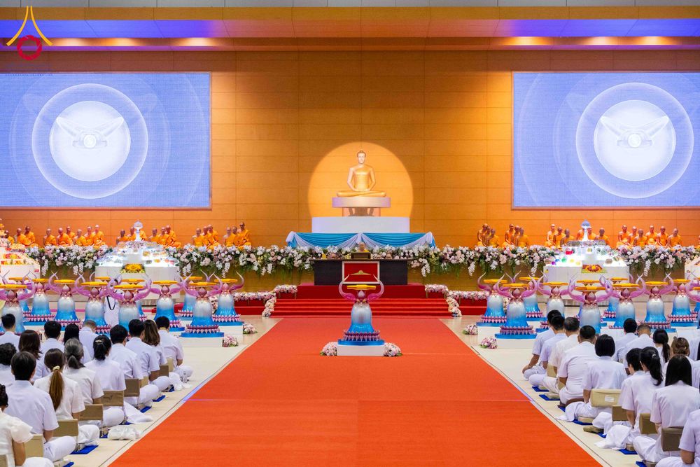 ภาพ No.318295:วันอาทิตย์ต้นเดือนที่ 5 เมษายน พ.ศ.2569 พิธีบูชาข้าวพระ ณ สภาธรรมกายสากล วัดพระธรรมกาย