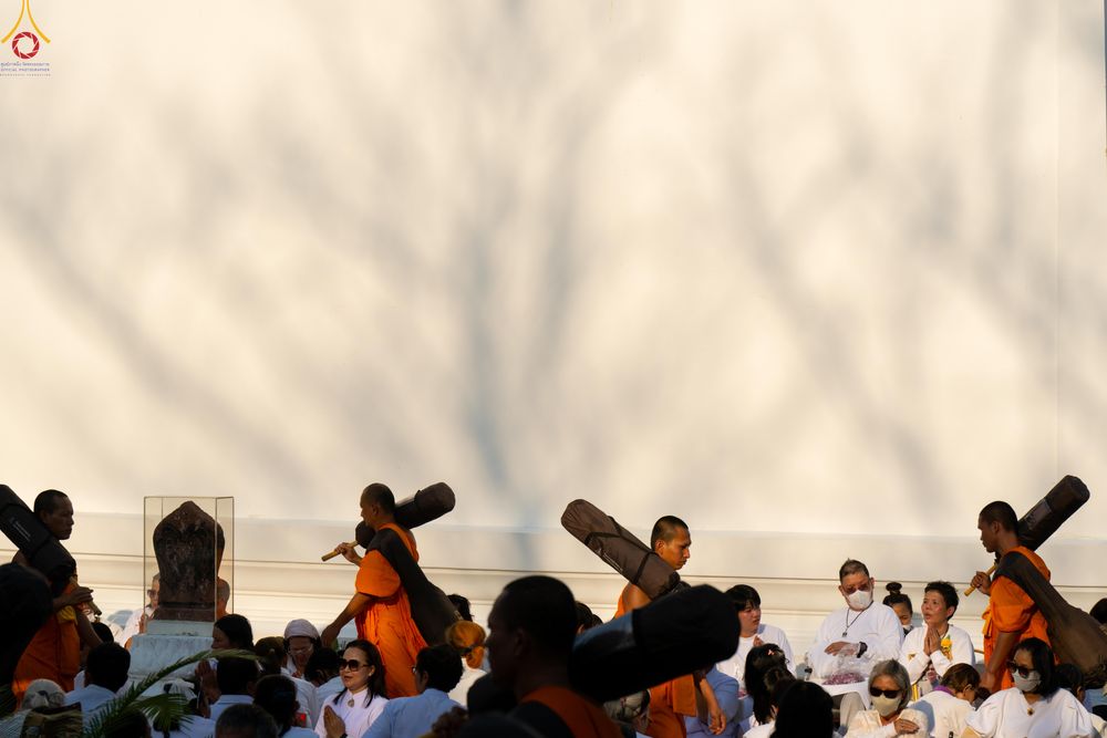 ภาพ No.295397:วันที่ 16 มกราคม พ.ศ. 2569 พิธีต้อนรับพระธรรมยาตรา อนุสรณ์สถานลำดับที่ 4 (ภาพชุดที่ 2) สถานที่เกิดด้วยกายธรรม ณ วัดโบสถ์บน ต.บางคูเวียง จ.นนทบุรี ในโครงการธรรมยาตรา กตัญญูบูชา มหาปูชนียาจารย์ พระมงคลเทพมุนี(สด จนฺทสโร) พระผู้ปราบมาร อนุสรณ์สถาน 7 แห่ง ปี