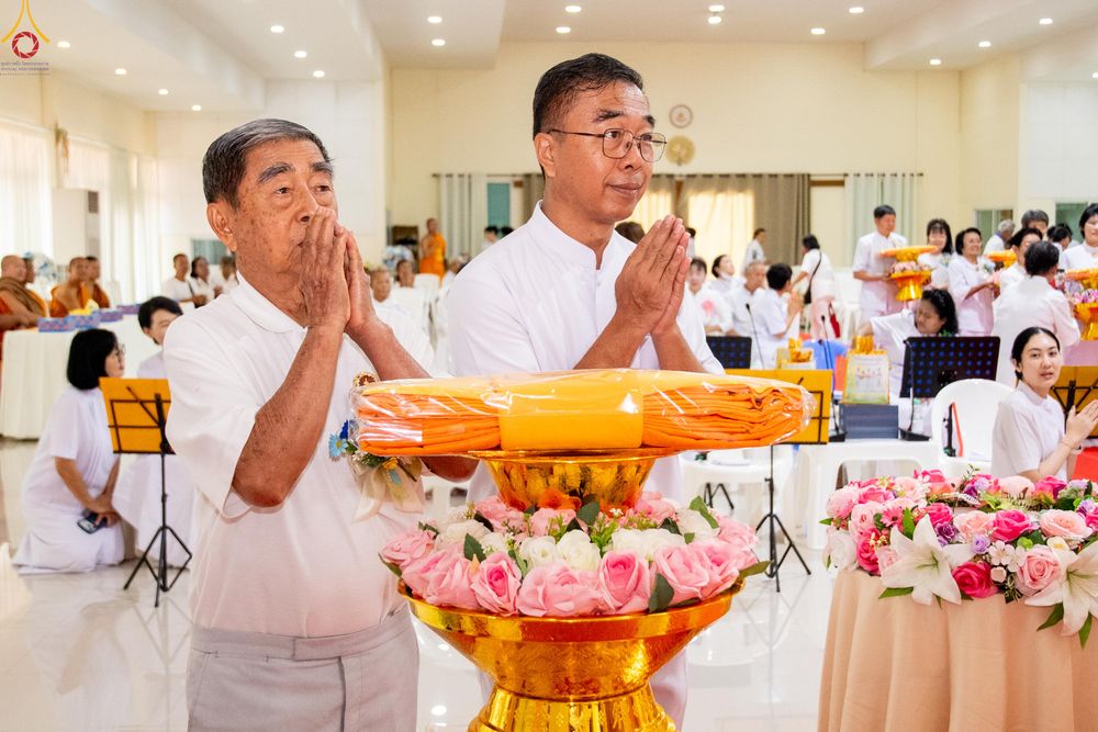 ภาพ No.336130:วันที่ 20 มิถุนายน พ.ศ.2569 พิธีทอดผ้าป่า ส่งเสริมงานพระพุทธศาสนา , พิธีเจริญพระพุทธมนต์เนื่องในวาระครบรอบ 14 ปี ธรรมอุทยานบ้านแป้ง อ.พรหมบุรี จ.สิงห์บุรี