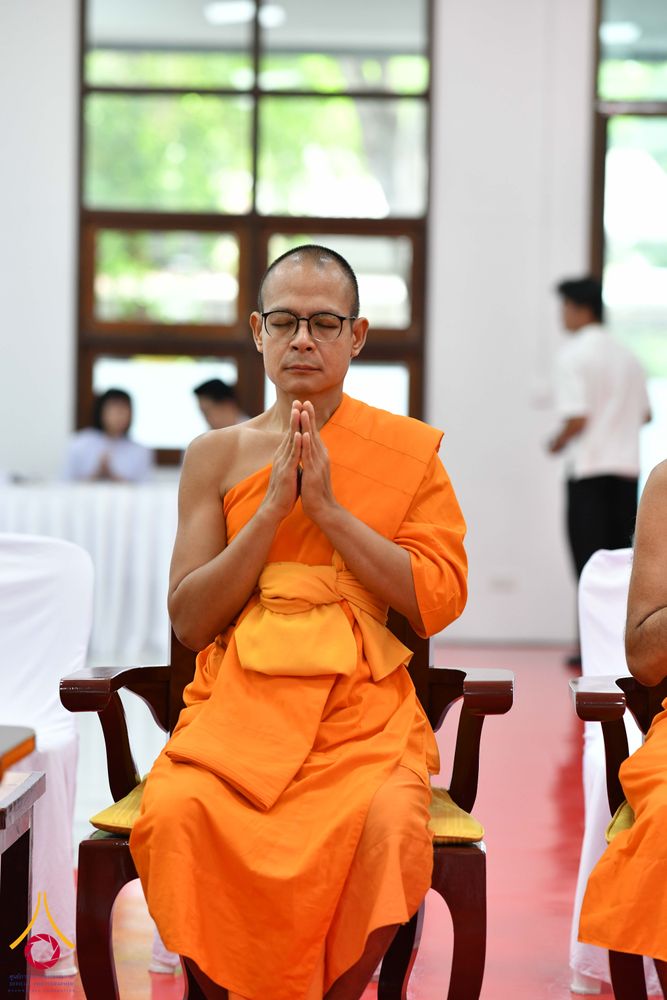 ภาพ No.344223:วันที่ 12 สิงหาคม พ.ศ. 2569  พสกนิกรชาวอำเภอคลองหลวง พร้อมใจร่วมพิธีสวดพระพุทธมนต์และทำบุญตักบาตรถวายพระราชกุศล เนื่องในวันคล้ายวันพระราชสมภพ สมเด็จพระบรมราชชนนีพันปีหลวง และวันแม่แห่งชาติ 12 สิงหาคม 2569