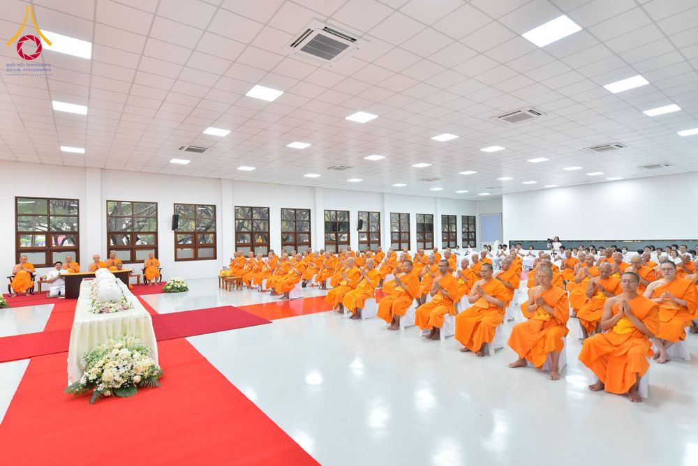 ภาพ No.294240:วันอาทิตย์ที่ 14 ธันวาคม พ.ศ.2568 พิธีเจริญพระพุทธมนต์สมโภชดวงแก้วลูกนิมิตเอก และดวงแก้วนิมิตปฏิบัติธรรม อัญเชิญประดิษฐาน  ณ วัดพระธรรมกายในประเทศสหรัฐอเมริกาและประเทศเยอรมนี 7 แห่ง ณ อาคารปลูกศรัทธา 2 วัดพระธรรมกาย