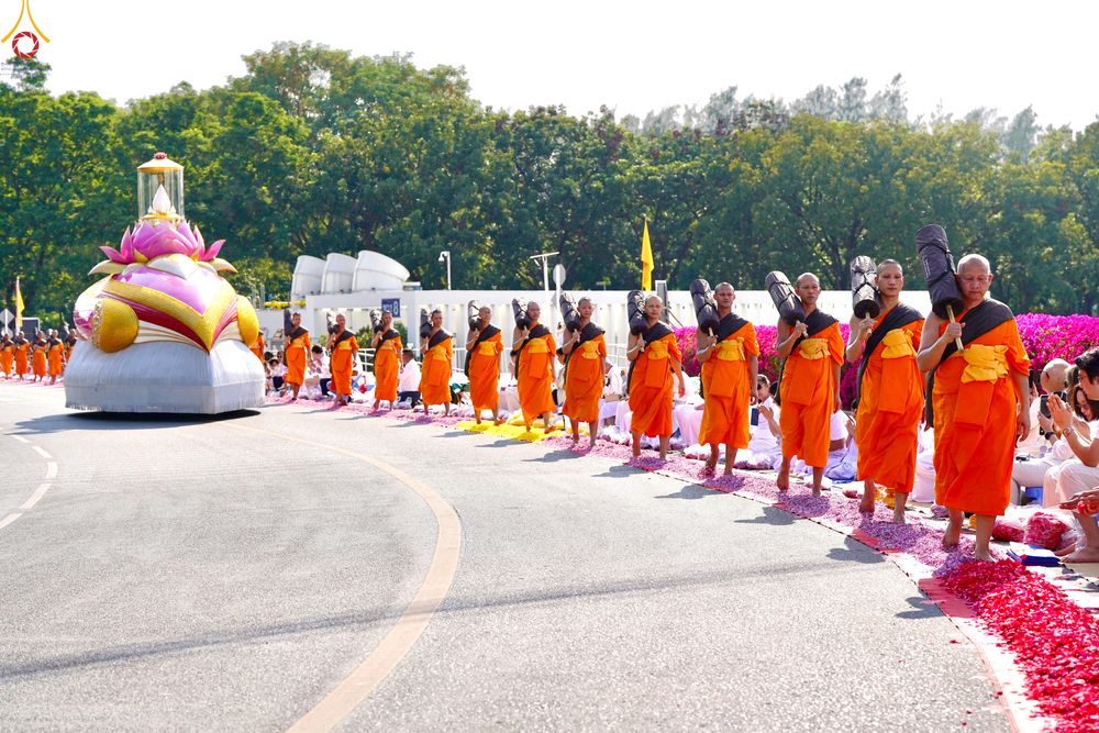 ภาพ No.305879:วันที่ 25 มกราคม พ.ศ. 2569 พิธีต้อนรับพระธรรมยาตรา วัดพระธรรมกาย(ภาพชุดที่ 3) ในโครงการธรรมยาตรา กตัญญูบูชา มหาปูชนียาจารย์ พระมงคลเทพมุนี(สด จนฺทสโร) พระผู้ปราบมาร อนุสรณ์สถาน 7 แห่ง ปีที่ 14