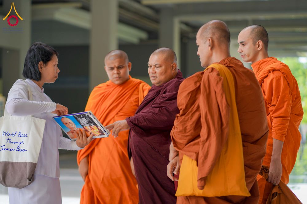 ภาพ No.328883:วันที่ 7-15 พฤษภาคม พ.ศ.2569 ต้อนรับชาวต่างชาติจากประเทศรัสเซีย เมียนมาร์ บังคลาเทศ และศรีลังกาเยี่ยมชมและสักการะพระมหาธรรมกายเจดีย์ ณ วัดพระธรรมกาย