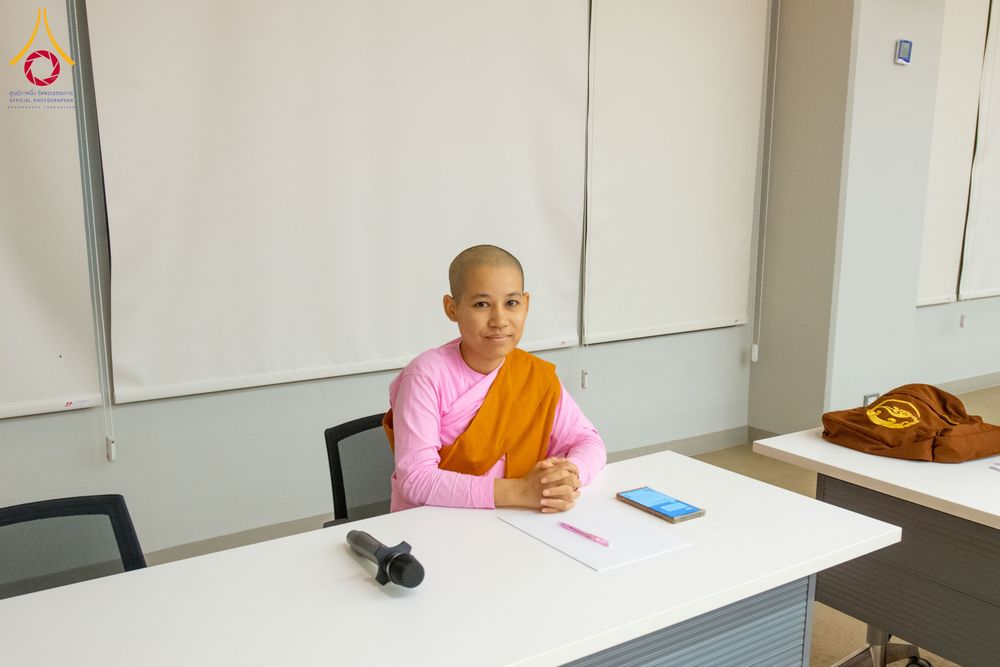 ภาพ No.325338:วันที่ 24 เมษายน พ.ศ.2569  หลวงพ่อทัตตชีโว รองเจ้าอาวาสวัดพระธรรมกาย ถวายการต้อนรับและปฏิสันถารคณะแม่ชีชาวเมียนมา