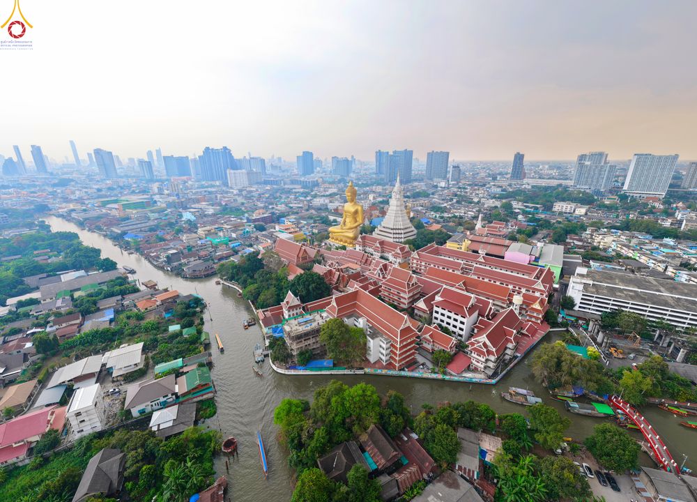 ภาพ No.299969:วันที่ 22 มกราคม พ.ศ.2569 พระธรรมยาตราปฏิบัติธรรม และถ่ายภาพหมู่ประวัติศาสตร์ ณ อาคารธรรมยาตรา กตัญญูบูชามหาปูชนียาจารย์  ตรงข้ามวัดปากน้ำภาษีเจริญ จ.กรุงเทพมหานคร ในโครงการธรรมยาตรา กตัญญูบูชา มหาปูชนียาจารย์ พระมงคลเทพมุนี(สด จนฺทสโร) พระผู้ปราบมาร อนุ