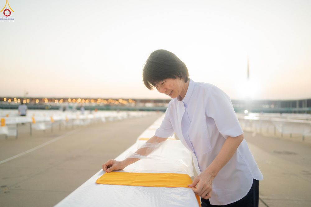 ภาพ No.321216:วันที่ 10-11 เมษายน พ.ศ.2569 การเตรียมกล่องไทยธรรม และการติดผ้ารับประเคน เพื่องานถวายมหาสังฆทาน 40,000 กว่าวัดทั่วประเทศ วันคุ้มครองโลก 22 เมษายน พ.ศ.2569 วัดพระธรรมกาย