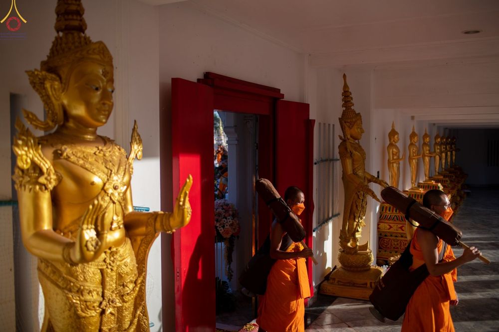 ภาพ No.70954:พิธีต้อนรับพระธรรมยาตรา ในโครงการธรรมยาตรากตัญญูบูชา มหาปูชนียาจารย์ พระมงคลเทพมุนี(สด จนฺทสโร) พระผู้ปราบมาร อนุสรณ์สถาน 7 แห่ง ปีที่ 11 วันที่ 14 มกราคม พ.ศ. 2566 ณ อนุสรณ์สถานลำดับที่ 3 สถานที่เกิดในเพศสมณะ วัดสองพี่น้อง อ.สองพี่น้อง จ.สุพรรณบุรี