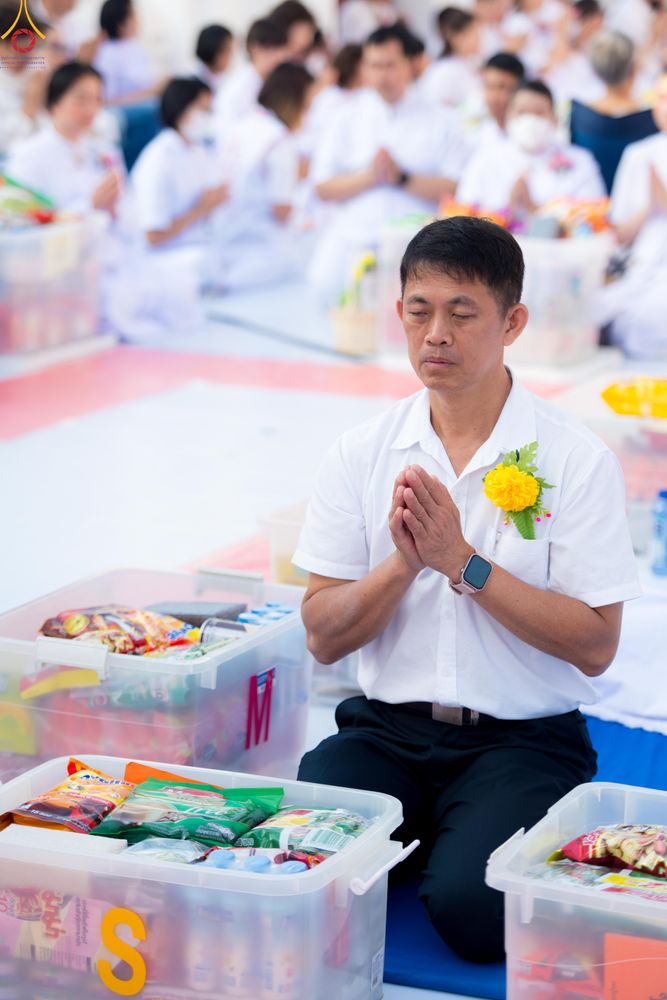 ภาพ No.297597:วันที่ 18 มกราคม พ.ศ. 2569 พิธีตักบาตรพระธรรมยาตรา ณ วัดโบสถ์บน ต.บางคูเวียง จ.นนทบุรี อนุสรณ์สถานลำดับที่ 4 สถานที่เกิดด้วยกายธรรม ในโครงการธรรมยาตรา กตัญญูบูชา มหาปูชนียาจารย์ พระมงคลเทพมุนี(สด จนฺทสโร) พระผู้ปราบมาร อนุสรณ์สถาน 7 แห่ง ปีที่ 14