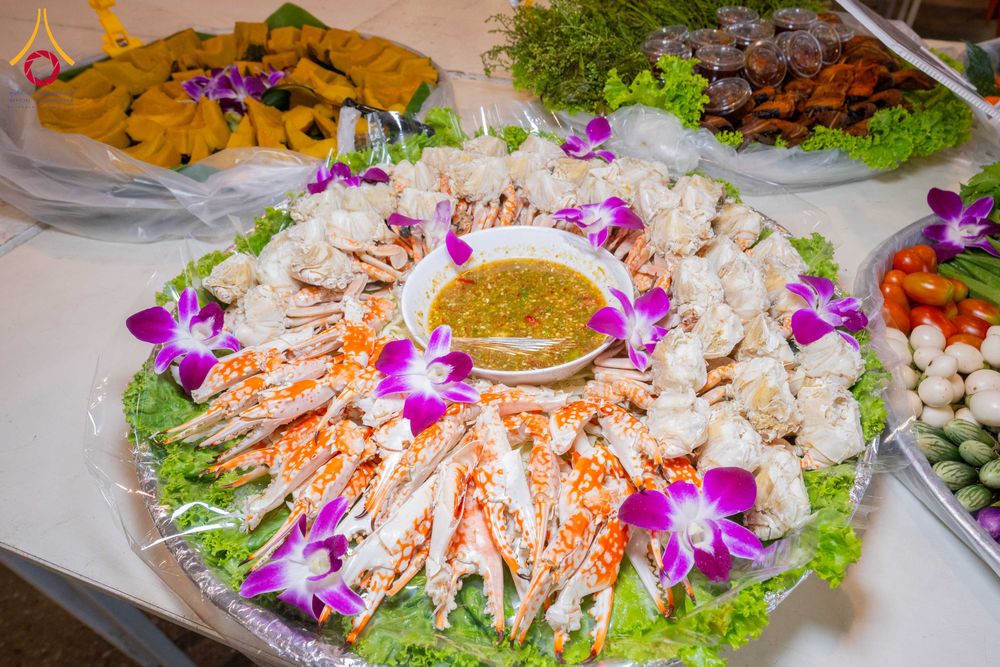 ภาพ No.303618:วันที่ 27 มกราคม พ.ศ. 2569 พิธีถวายภัตตาหารเป็นสังฆทาน แด่พระธรรมยาตรา ณ วัดพระธรรมกาย  จังหวัดปทุมธานี ในโครงการธรรมยาตรา กตัญญูบูชา มหาปูชนียาจารย์ พระมงคลเทพมุนี(สด จนฺทสโร) พระผู้ปราบมาร อนุสรณ์สถาน 7 แห่ง ปีที่ 14