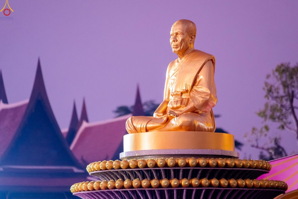 ภาพ No.294320:วันที่ 14 มกราคม พ.ศ. 2569 พิธีตักบาตรพระธรรมยาตรา ณ วัดสองพี่น้อง ต.ต้นตาล อ.สองพี่น้อง จ.สุพรรณบุรี ในโครงการธรรมยาตรา กตัญญูบูชา มหาปูชนียาจารย์ พระมงคลเทพมุนี(สด จนฺทสโร) พระผู้ปราบมาร อนุสรณ์สถาน 7 แห่ง ปีที่ 14