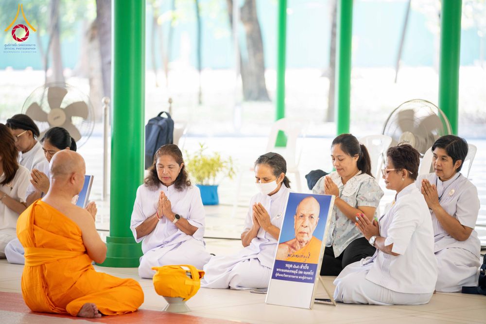 ภาพ No.298228:วันเสาร์ที่ 17 มกราคม พ.ศ. 2569 พิธีบรรพชาอุปสมบท โครงการอุปสมบทหมู่ บูชาธรรมครบ 117 ปี คุณยายอาจารย์มหารัตนอุบาสิกาจันทร์ ขนนกยูง  ณ อุโบสถพระไตรปิฎก วัดพระธรรมกาย