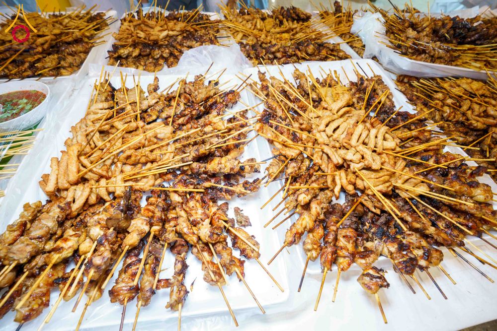 ภาพ No.303196:วันที่ 26 มกราคม พ.ศ. 2569 พิธีถวายภัตตาหารเป็นสังฆทาน แด่พระธรรมยาตรา ณ วัดพระธรรมกาย  จังหวัดปทุมธานี ในโครงการธรรมยาตรา กตัญญูบูชา มหาปูชนียาจารย์ พระมงคลเทพมุนี(สด จนฺทสโร) พระผู้ปราบมาร อนุสรณ์สถาน 7 แห่ง ปีที่ 14