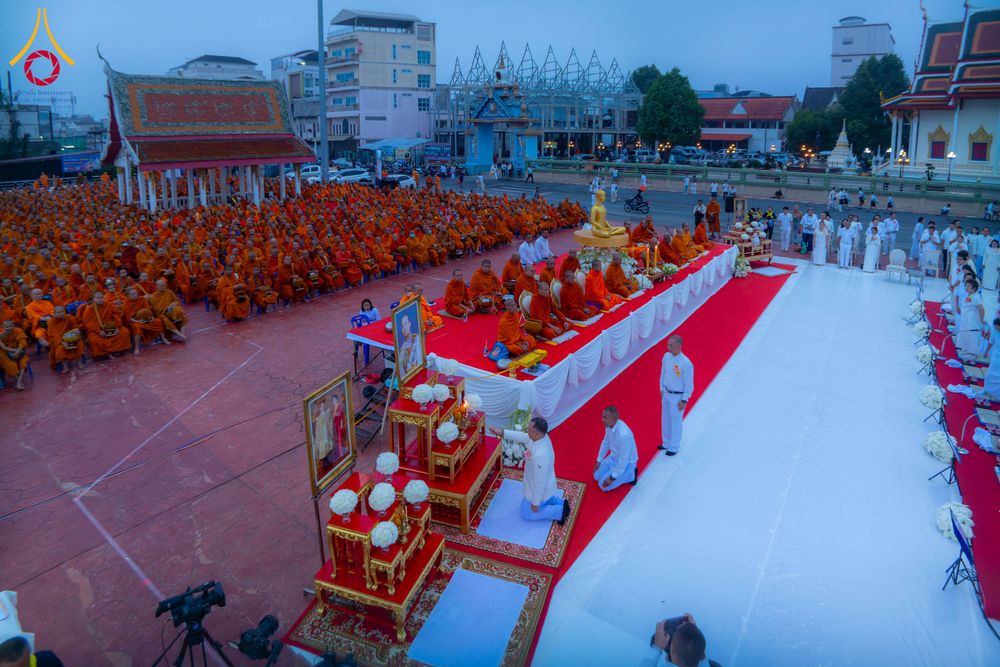 ภาพ No.284630:วันอาทิตย์ที่ 14 ธันวาคม พ.ศ.2568  พิธีทำบุญเมืองสุราษฎร์ธานี 110ปี และพิธีตักบาตรพระสงฆ์ 1,110 รูป  ณ บริเวณริมน้ำวัดกลาง (เก่า) ถนนบ้านดอน ตำบลตลาดใหม่ อำเภอเมือง จังหวัดสุราษฎร์ธานี