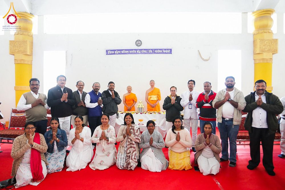 ภาพ No.283848:วันที่ 6-7 ธันวาคม พ.ศ. 2568  พิธีรับมอบหนังสือแสดงเจตจำนงถวายสิทธิครอบครองและใช้ประโยชน์วัดสันติวัน เมืองนาคปูร์  พิธีจุดโคมประทีปถวายเป็นพุทธบูชา และอุทิศบุญกุศลแด่ ดร.บี.อาร์. อัมเบดการ์  พิธีบูชาข้าวพระถ่ายทอดสดจากประเทศไทย