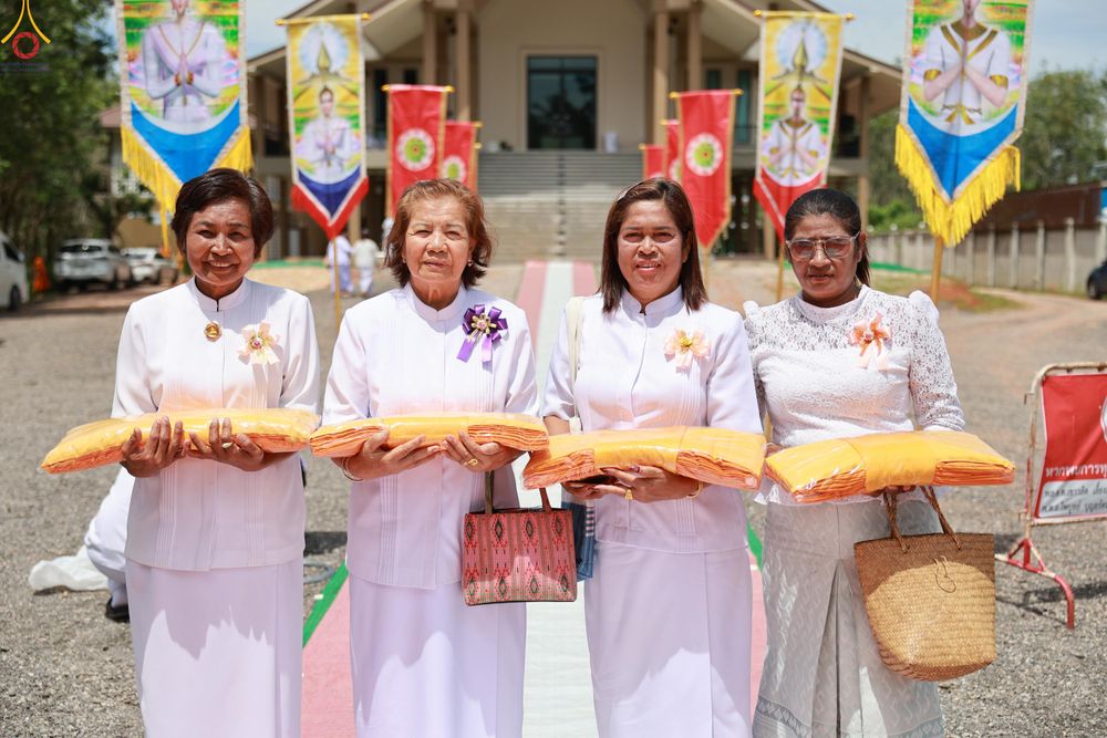 ภาพ No.281837:วันที่ 28 ตุลาคม พ.ศ 2568 พิธีทอดกฐินสามัคคีทั่วไทย 30,000 วัด  โดยคณะศิษยานุศิษย์ บูชาธรรม 81 ปี  หลวงพ่อธัมมชโย ณ ศูนย์ปฏิบัติธรรมพัทลุง