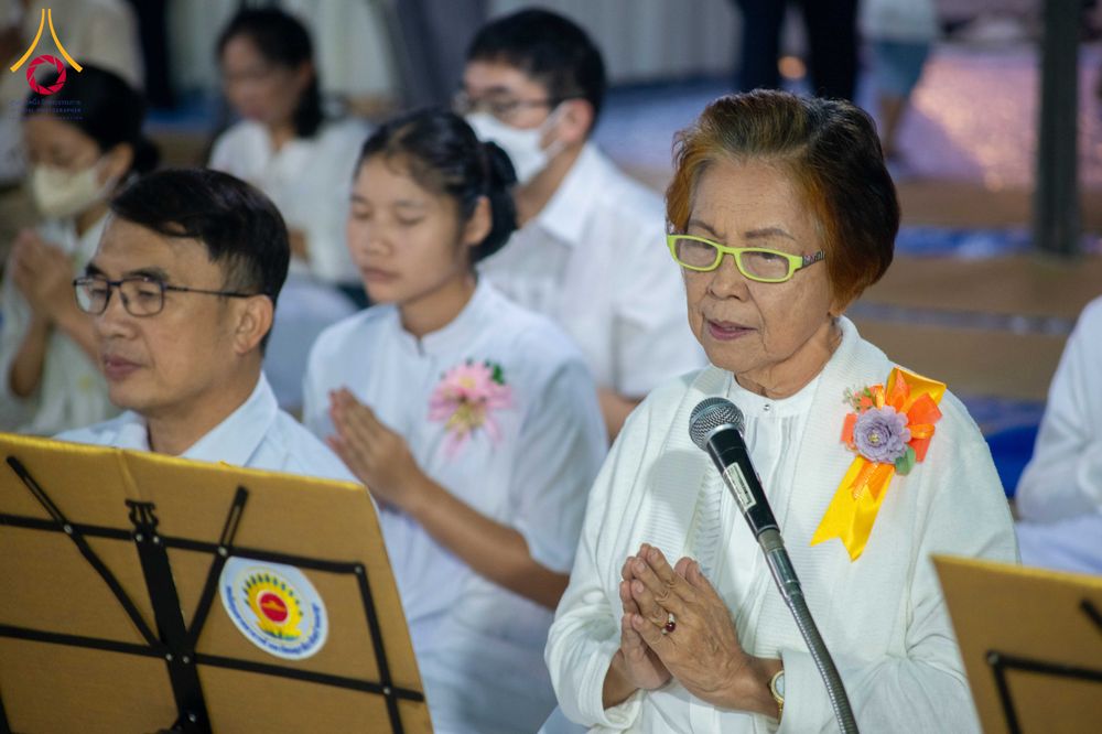 ภาพ No.300212:วันที่ 22 มกราคม พ.ศ. 2569 พิธีถวายภัตตาหารเป็นสังฆทาน แด่พระธรรมยาตรา ณ อนุสรณ์สถานบางปลา วัดบางปลา อำเภอบางเลน จังหวัดนครปฐม ในโครงการธรรมยาตรา กตัญญูบูชา มหาปูชนียาจารย์ พระมงคลเทพมุนี(สด จนฺทสโร) พระผู้ปราบมาร อนุสรณ์สถาน 7 แห่ง ปีที่ 14