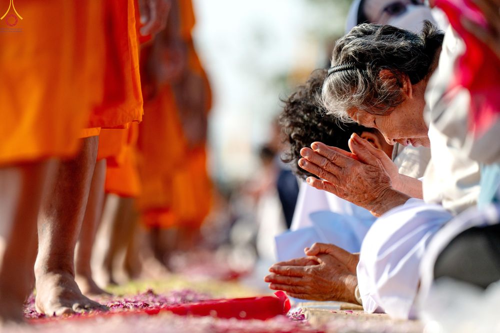 ภาพ No.292927:วันที่ 11 มกราคม พ.ศ. 2569 พิธีต้อนรับพระธรรมยาตรา ณ อนุสรณ์สถานลำดับที่ 3 (ภาพชุดที่ 2) สถานที่เกิดในเพศสมณะ วัดสองพี่น้อง อำเภอสองพี่น้อง จังหวัดสุพรรณบุรี ในโครงการธรรมยาตรา กตัญญูบูชา มหาปูชนียาจารย์ พระมงคลเทพมุนี(สด จนฺทสโร) พระผู้ปราบมาร อนุสรณ์สถ