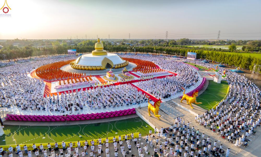 ภาพ No.301928:วันที่ 23 มกราคม พ.ศ. 2569 พิธีจุดประทีปธรรมถวายเป็นพุทธบูชา และบูชาธรรมมหาปูชนียาจารย์  ณ อนุสรณ์สถานลำดับที่ 5 สถานที่เผยแผ่วิชชาธรรมกายครั้งแรก อนุสรณ์สถานบางปลา วัดบางปลา อำเภอบางเลน จังหวัดนครปฐม ในโครงการธรรมยาตรา กตัญญูบูชา มหาปูชนียาจารย์ พระมงคล