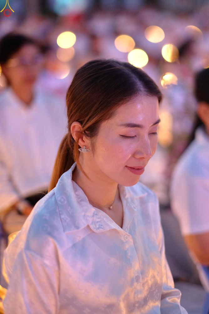 ภาพ No.294087:วันที่ 13 มกราคม พ.ศ. 2569 พิธีจุดประทีปถวายเป็นพุทธบูชา และบูชาธรรมมหาปูชนียาจารย์  (ภาพชุดที่ 2) ณ วัดสองพี่น้อง ต.ต้นตาล อ.สองพี่น้อง จ.สุพรรณบุรี ในโครงการธรรมยาตรา กตัญญูบูชา มหาปูชนียาจารย์ พระมงคลเทพมุนี(สด จนฺทสโร) พระผู้ปราบมาร อนุสรณ์สถาน 7 แห่