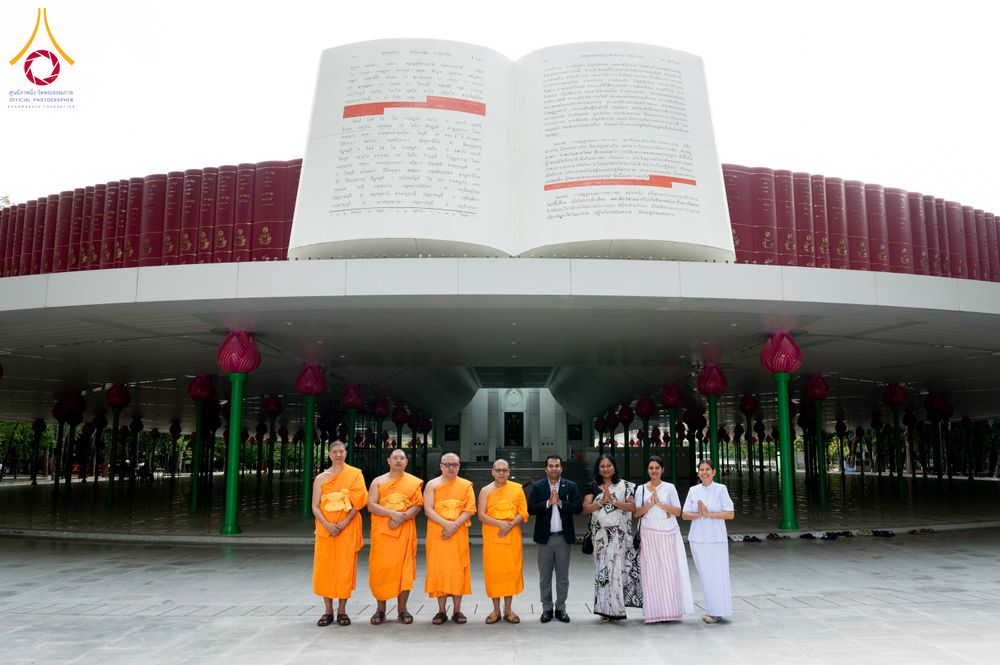 ภาพ No.340137:วันที่ 21 กรกฎาคม พ.ศ. 2569 เอกอัครราชทูตศรีลังกาประจำประเทศไทย เยี่ยมชมวัดพระธรรมกาย กระชับความสัมพันธ์ทางศาสนา