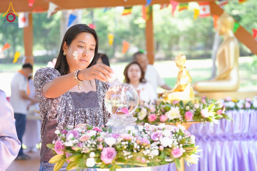 ภาพ No.321651:วันอาทิตย์ที่ 12 เมษายน พ.ศ.2569 กิจกรรมงานบุญวันสงกรานต์ (ตักบาตร ขอขมาพ่อแม่ สรงน้ำพระ รดน้ำขอพร) ณ วัดพระธรรมกายจอร์เจีย ประเทศสหรัฐอเมริกา