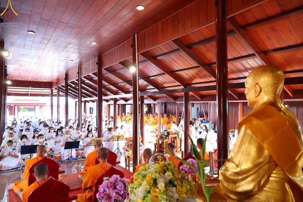 ภาพ No.71577:พระธรรมยาตรา ปฏิบัติศาสนกิจ ทำนุบำรุงศาสนสถาน, ปฏิบัติธรรม ร่วมกับชุมชน,นักเรียนเด็กดีวีสตาร์ และร่วมพิธีทอดผ้าป่าบำรุงศาสนสถาน ในโครงการธรรมยาตรากตัญญูบูชา มหาปูชนียาจารย์ พระมงคลเทพมุนี(สด จนฺทสโร) พระผู้ปราบมาร อนุสรณ์สถาน 7 แห่ง ปีที่ 11 ณ วัดสองพี่น