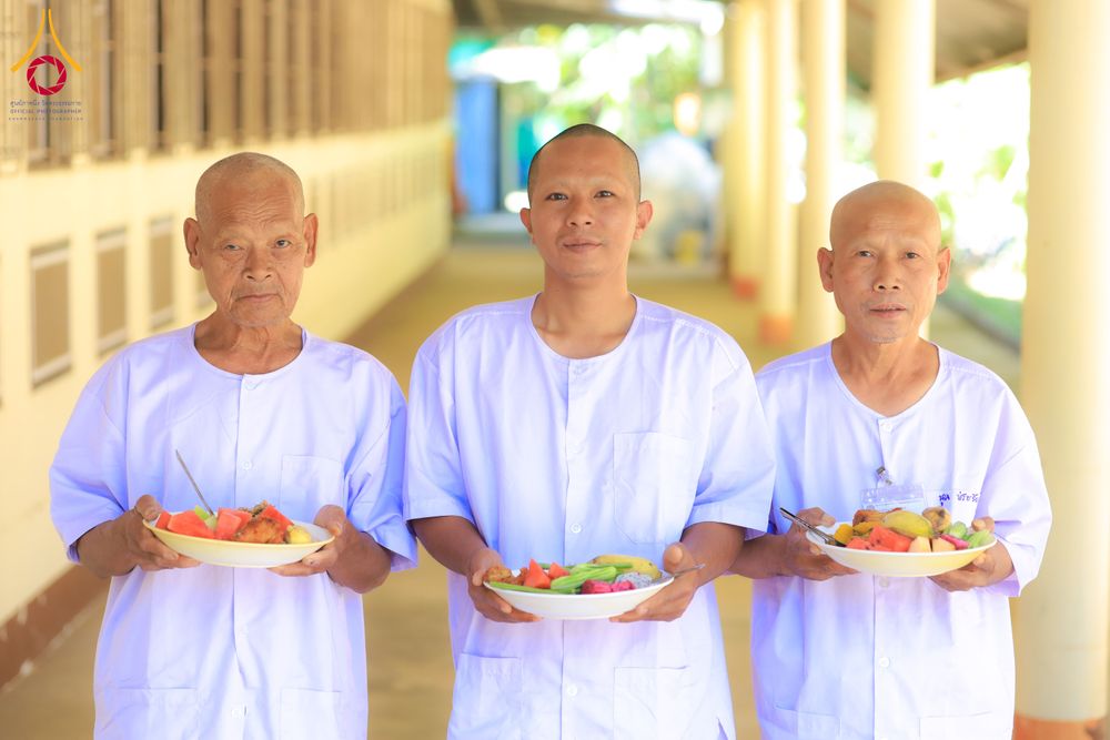 ภาพ No.285614:วันที่ 26-30  พฤศจิกายน พ.ศ. 2568  กิจกรรมสวดมนต์ นั่งสมาธิ ฟังธรรม ของนาคธรรมทายาท ในโครงการบวชบูชาธรรมมหาปูชนียาจารย์  ณ ศูนย์ปฏิบัติธรรมบุรีรัมย์ จ.บุรีรัมย์