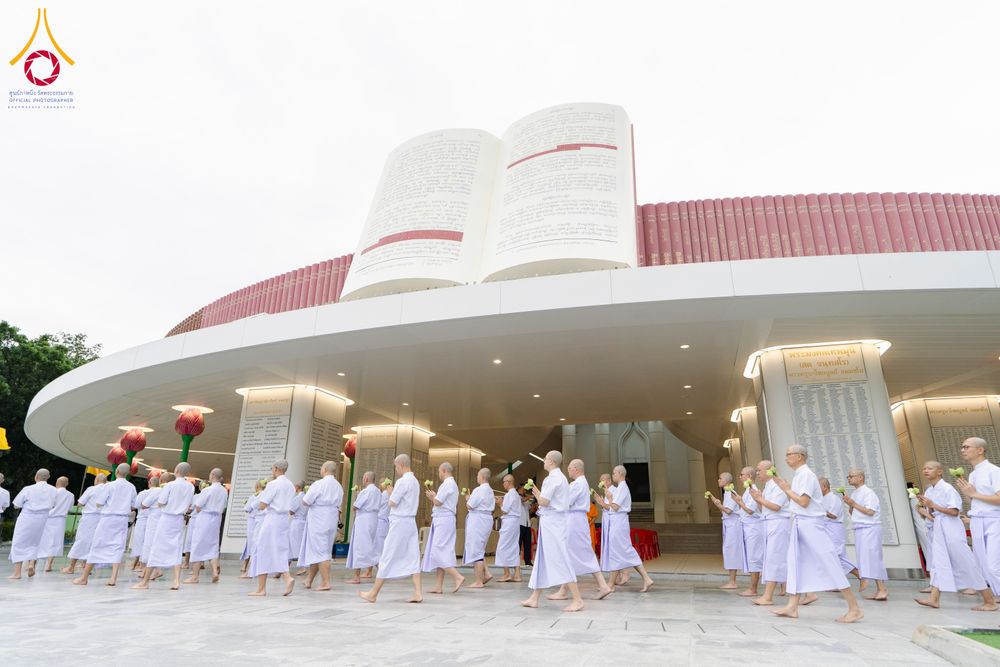 ภาพ No.286483:วันเสาร์ที่ 12 กรกฏาคม พ.ศ.2568 พิธีบรรพชาอุปสมบท  โครงการบรรพชาอุปสมบทหมู่ ธรรมทายาทนานาชาติ(ภาคภาษาจีน), โครงการบรรพชาสามเณร โรงเรียนนานาชาติ รุ่นที 14