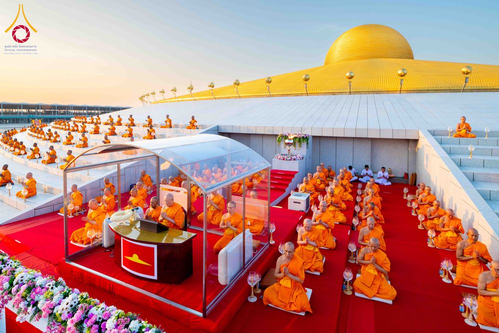 ภาพ No.312041:วันอังคารที่ 3 มีนาคม พ.ศ.2569 พิธีเวียนประทักษิณและจุดมาฆประทีป ณ ลานธรรมพระมหาธรรมกายเจดีย์ วัดพระธรรมกาย
