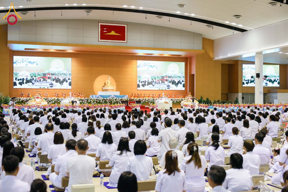 ภาพ No.318317:วันอาทิตย์ต้นเดือนที่ 5 เมษายน พ.ศ.2569 พิธีบูชาข้าวพระ ณ สภาธรรมกายสากล วัดพระธรรมกาย