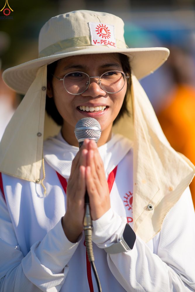 ภาพ No.300661:ภาพเบื้องหลังอาสาสมัครรวมใจ ชุดที่ 3 ในโครงการธรรมยาตรา กตัญญูบูชา มหาปูชนียาจารย์ พระมงคลเทพมุนี(สด จนฺทสโร) พระผู้ปราบมาร อนุสรณ์สถาน 7 แห่ง ปีที่ 14