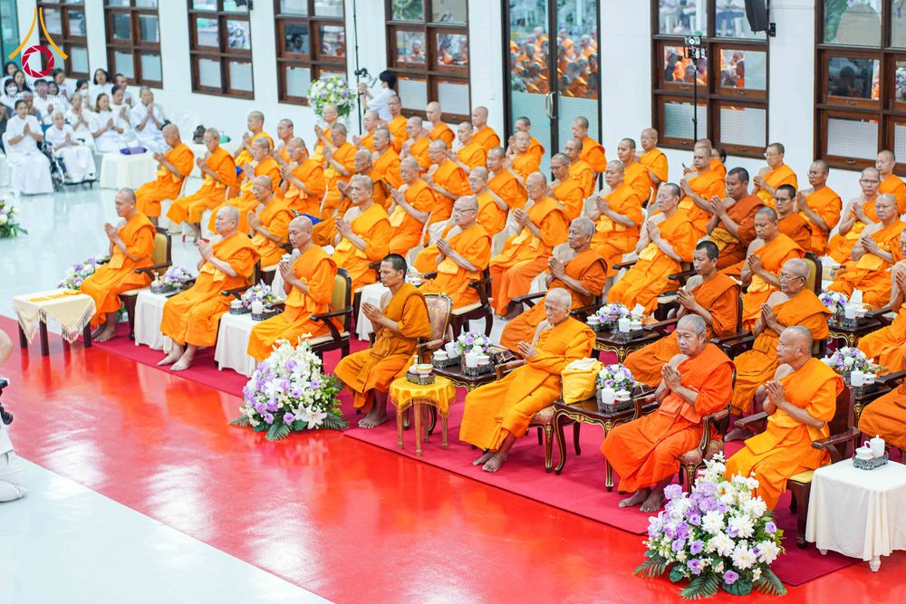 ภาพ No.316105:วันศุกร์ที่ 27 มีนาคม พ.ศ. 2569 พิธีบำเพ็ญกุศล คุณพ่อณรงค์ จินตมากุล  สิริอายุ 99 ปี 11 เดือน โยมบิดา พระครูปลัดรัตนวีรวัฒน์ (รังสฤษดิ์ อิทฺธิจินตโก) ที่ปรึกษาเจ้าคณะจังหวัดปทุมธานี เจ้าอาวาสวัดพระธรรมกาย  ณ ห้องปลูกศรัทธา 2 วัดพระธรรมกาย ปทุมธานี