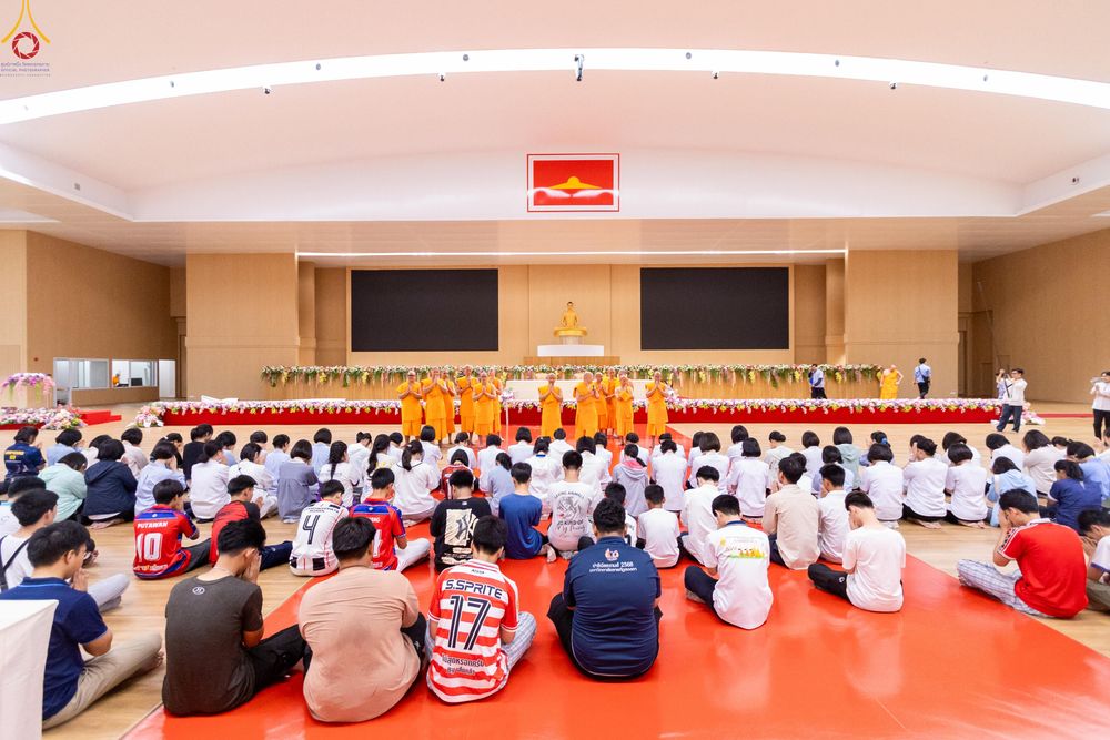 ภาพ No.322796:วันที่ 15-18 เมษายน พ.ศ.2569 การเเตรียมโต๊ะฉัน , เตรียมจุดพักค้าง , เรียงเก้าอี้ , เรียงกล่องไทยธรรม  เพื่องานถวายมหาสังฆทาน 40,000 กว่าวัดทั่วประเทศ วันคุ้มครองโลก 22 เมษายน พ.ศ.2569 วัดพระธรรมกาย