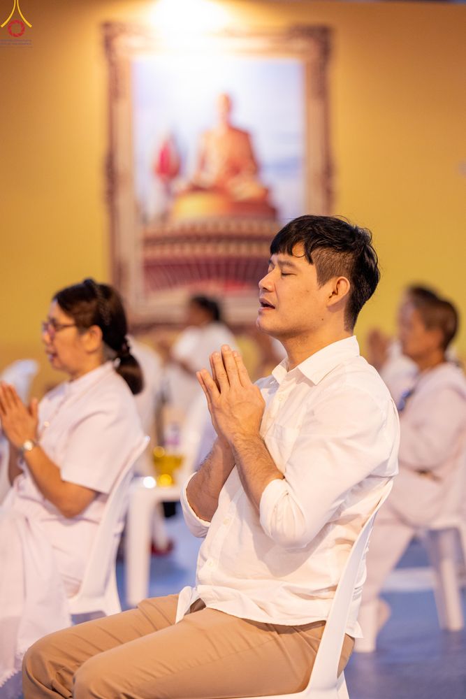 ภาพ No.280311:วันที่ 31 ธันวาคม พ.ศ.2568 -วันที่ 1 มกราคม พ.ศ.2569 พิธีฉลองชัยสวดมนต์บทธัมมจักกับปปวัตนสูตร ครบ 8,000,000,000 จบ , พิธีสวดมนต์ข้ามปี ณ วัดพระธรรมกาย